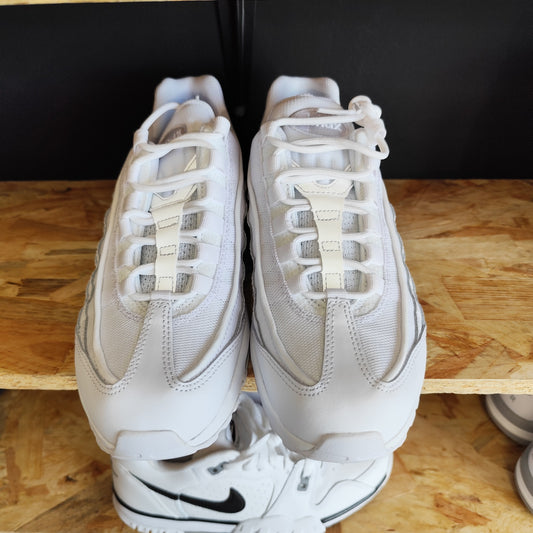 Talla 40.5 Air Max 95 Essential