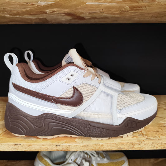 Talla 40 Travis Scott