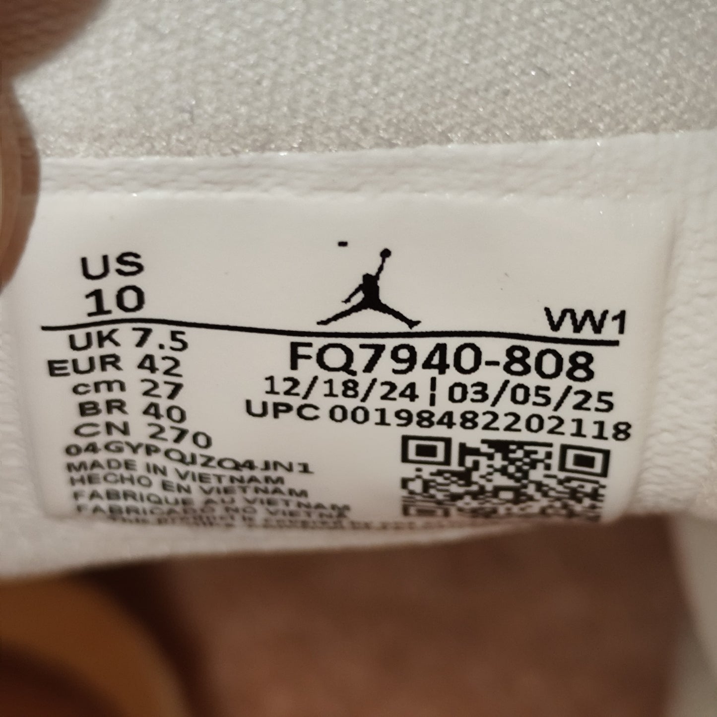 Talla 42 Jordan 4RM