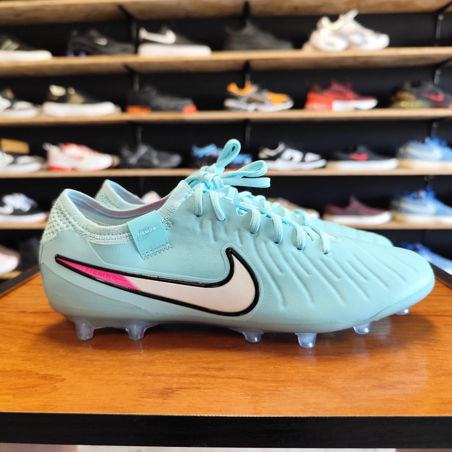Talla 38.5 Nike Tiempo Legend 10 Elite AG-Pro