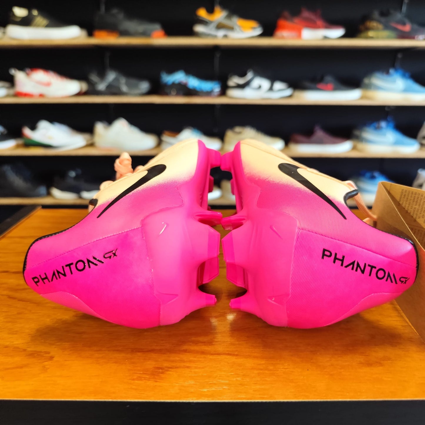 Talla 39 Nike Phantom GX II Academy FG/MG