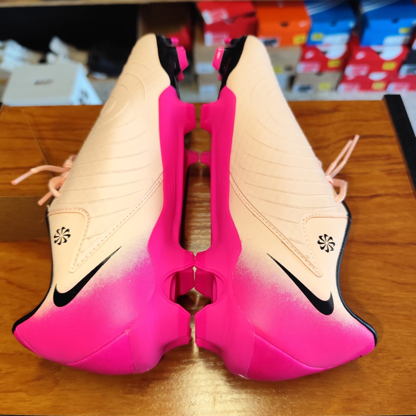 Talla 39 Nike Phantom GX II Academy FG/MG