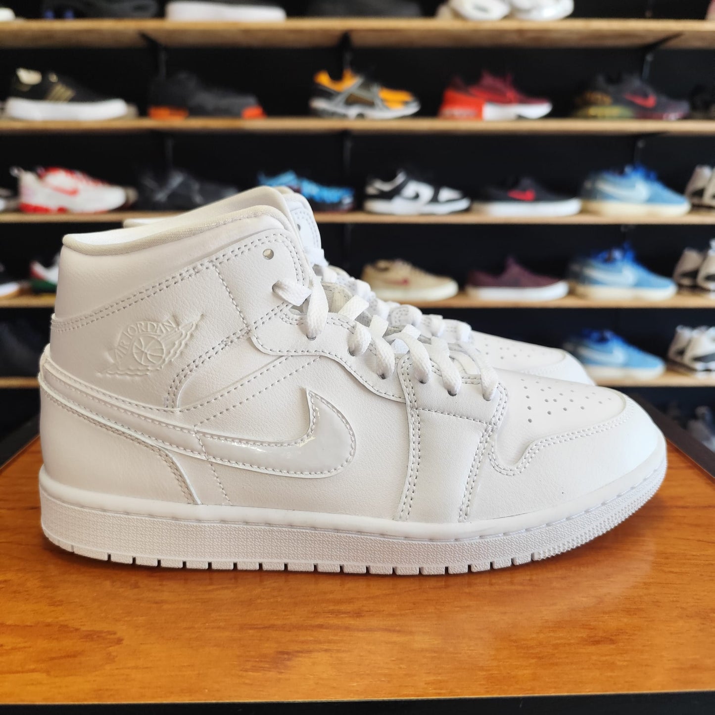 Talla 35.5 Jordan 1 Mid