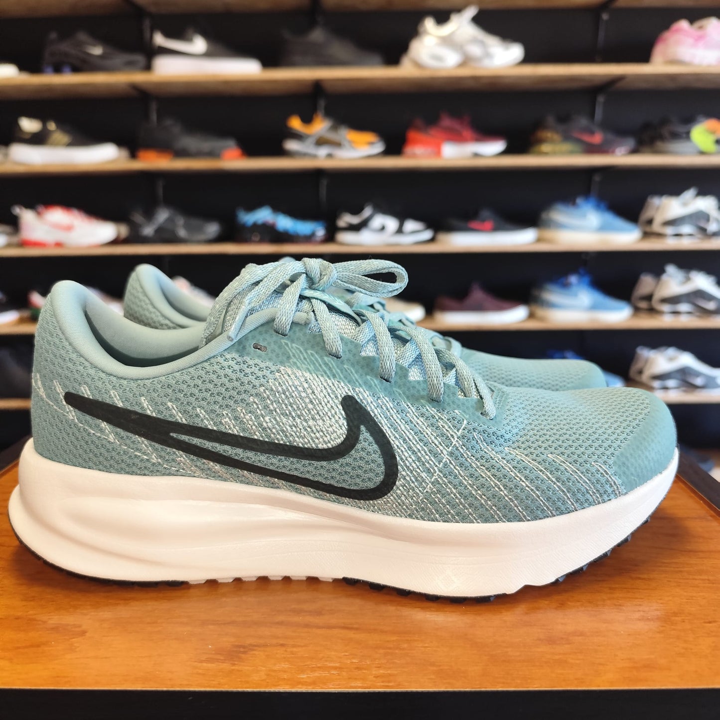 Talla 42 Nike Run Defy