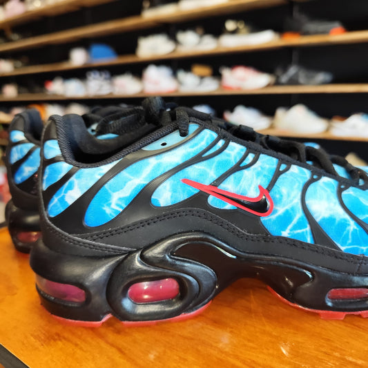 Talla 39 Y Nike Air Max Plus TN “Shark Attack”