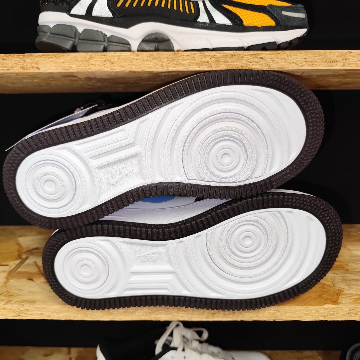 Talla 39 Nike Air Force 1 Mid EasyOn