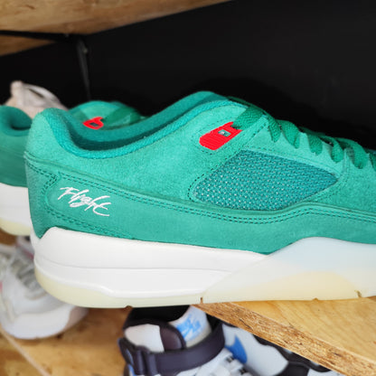 Talla 44 Flight Court