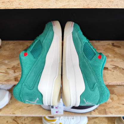 Talla 44 Flight Court