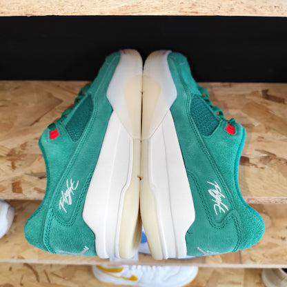 Talla 44 Flight Court