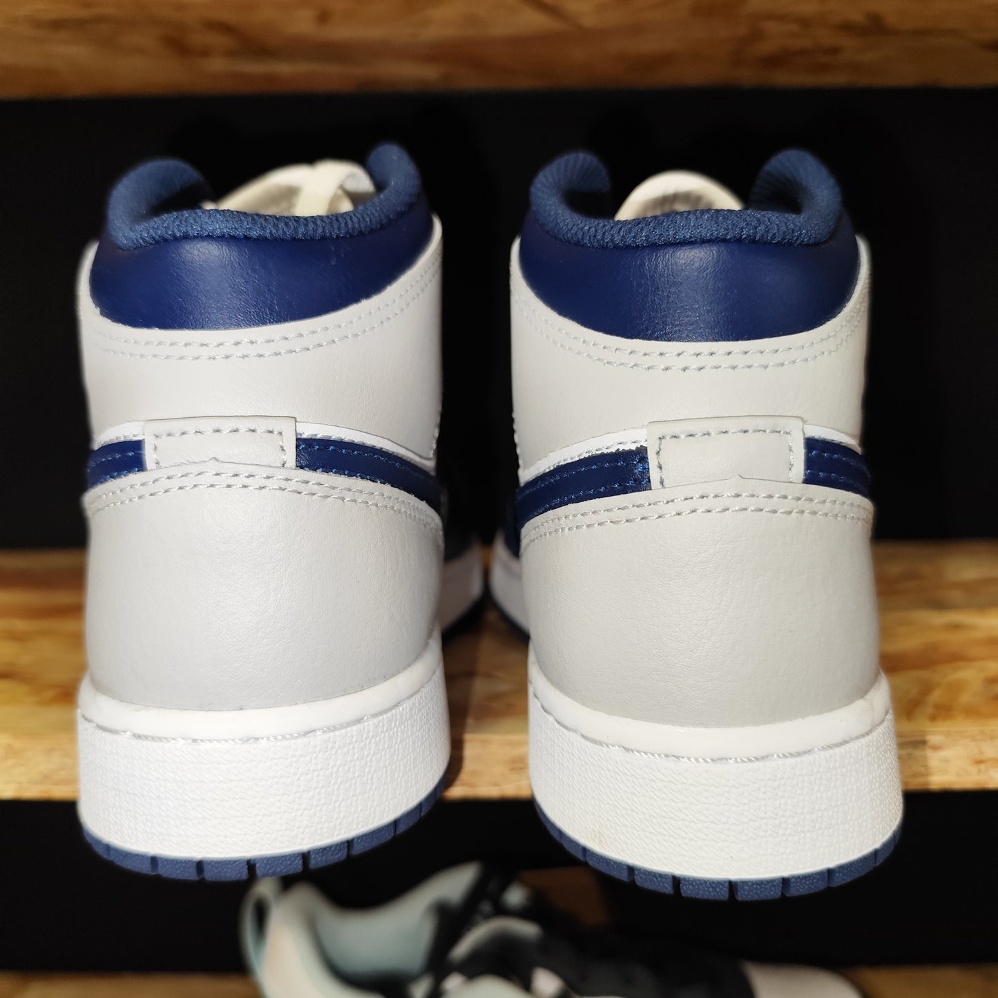 Talla 38 Jordan 1 Mid