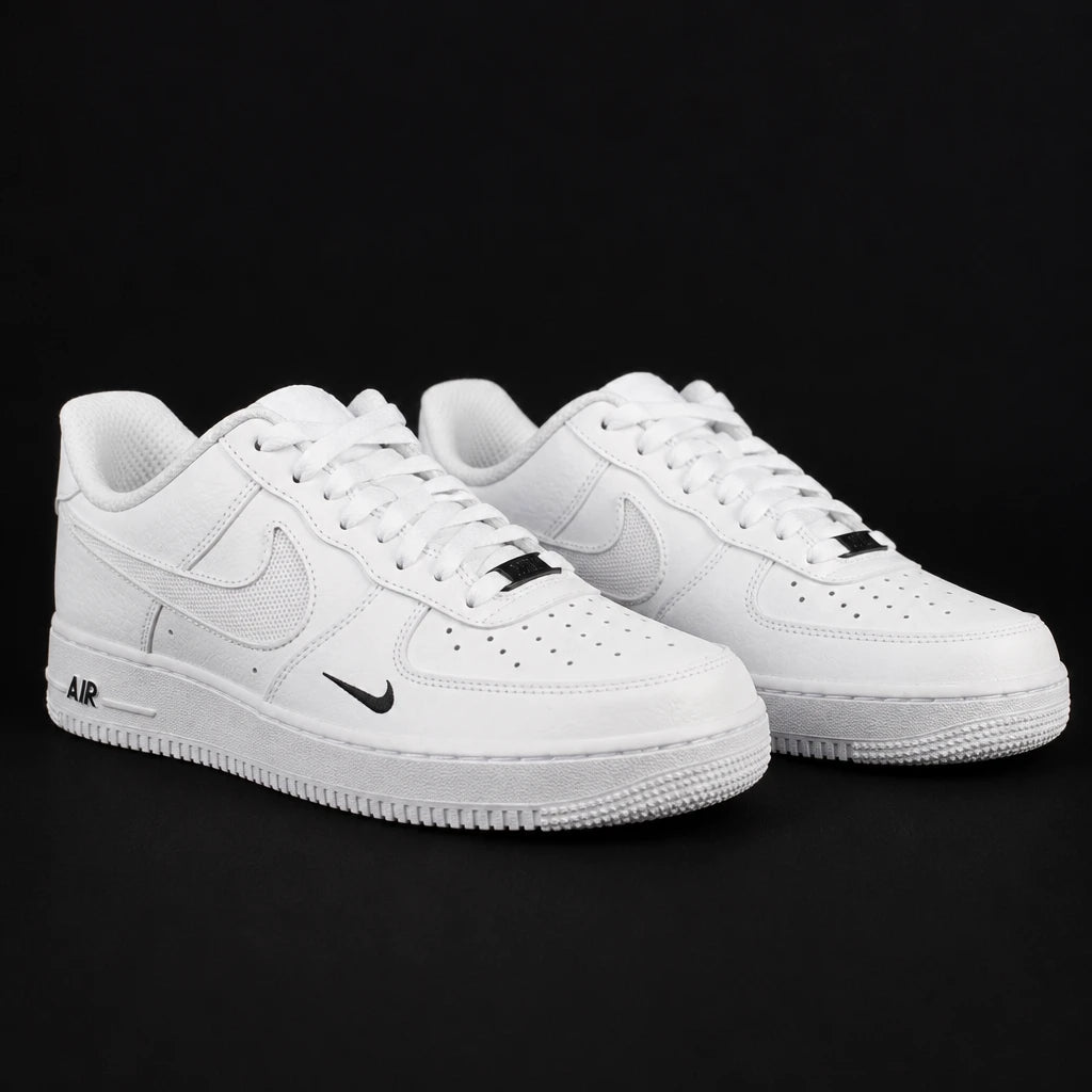 Talla 44 Nike AIR FORCE 1 '07 LV8 Nike