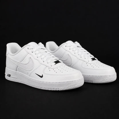 Talla 44 Nike AIR FORCE 1 '07 LV8 Nike