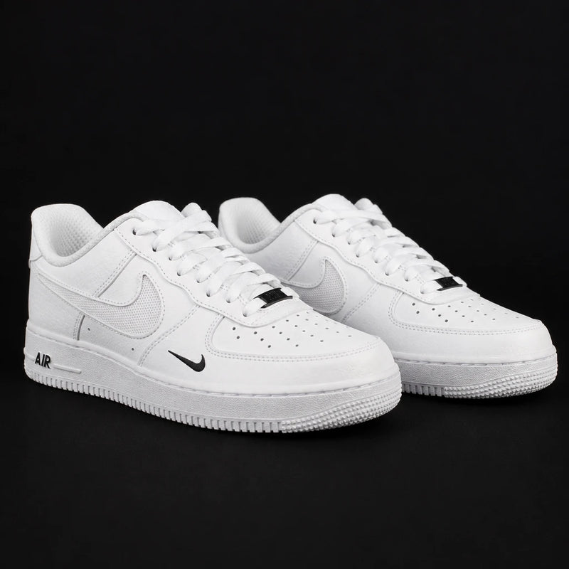 Talla 44 Nike AIR FORCE 1 '07 LV8 Nike