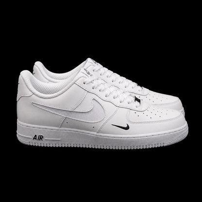 Talla 44 Nike AIR FORCE 1 '07 LV8 Nike