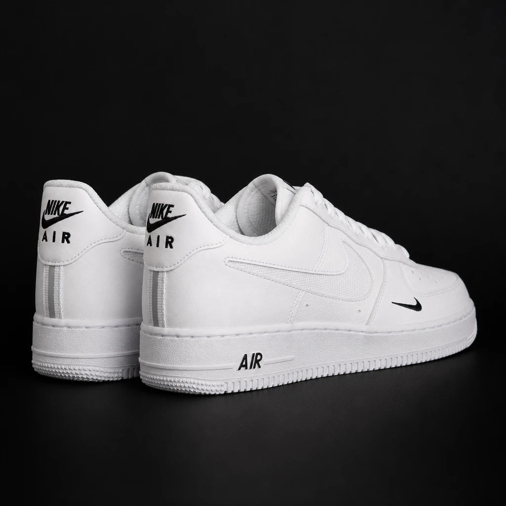 Talla 44 Nike AIR FORCE 1 '07 LV8 Nike
