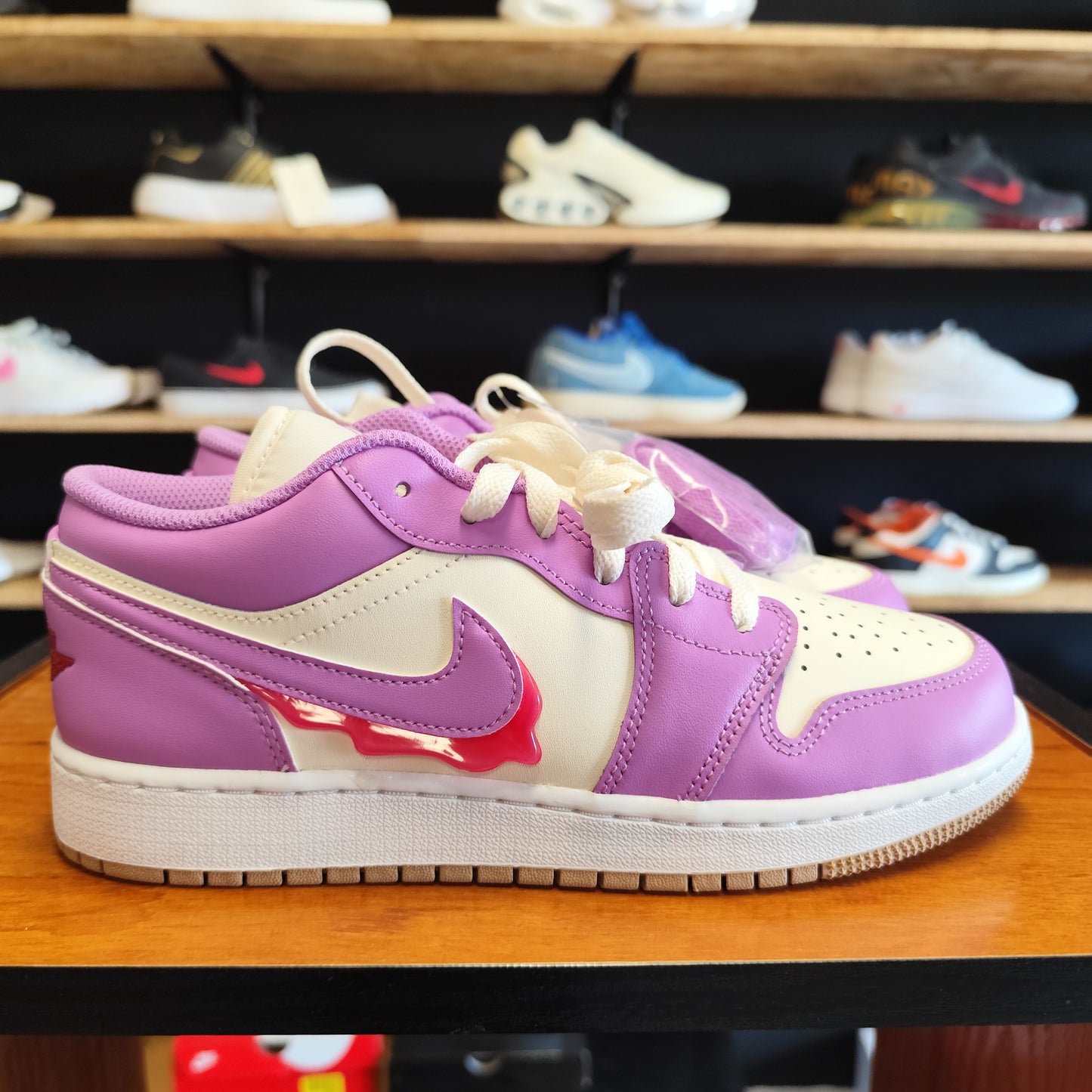 Talla 38.5 Jordan 1 Low Edición Especial