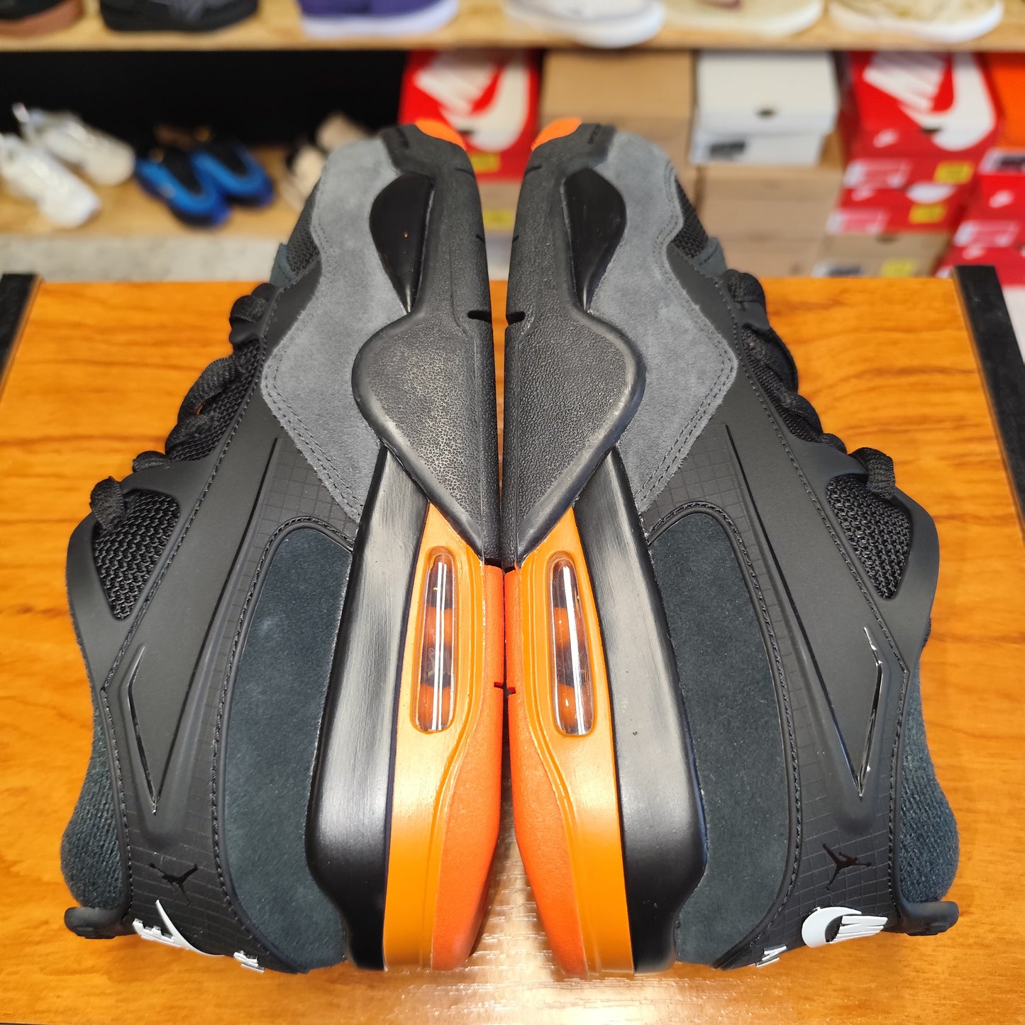 Talla 40Y Jordan 4RM