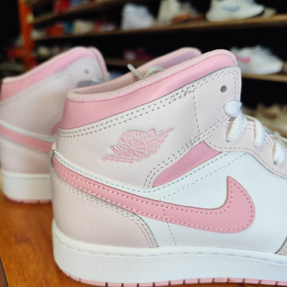 Talla 38.5 Jordan 1 Mid