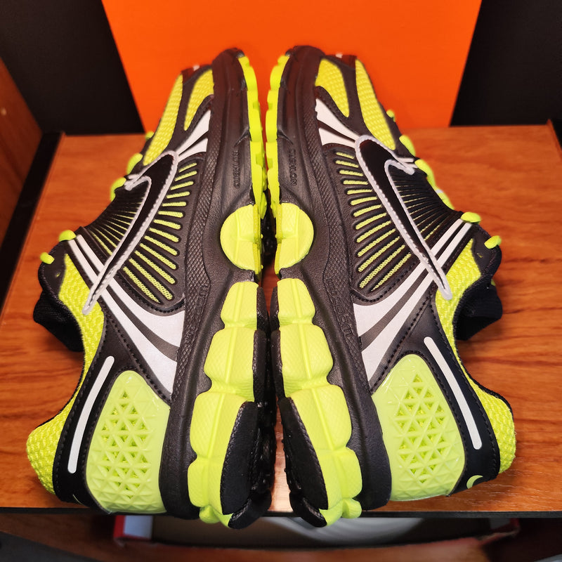 Talla 39 Zoom Vomero 5 Nike