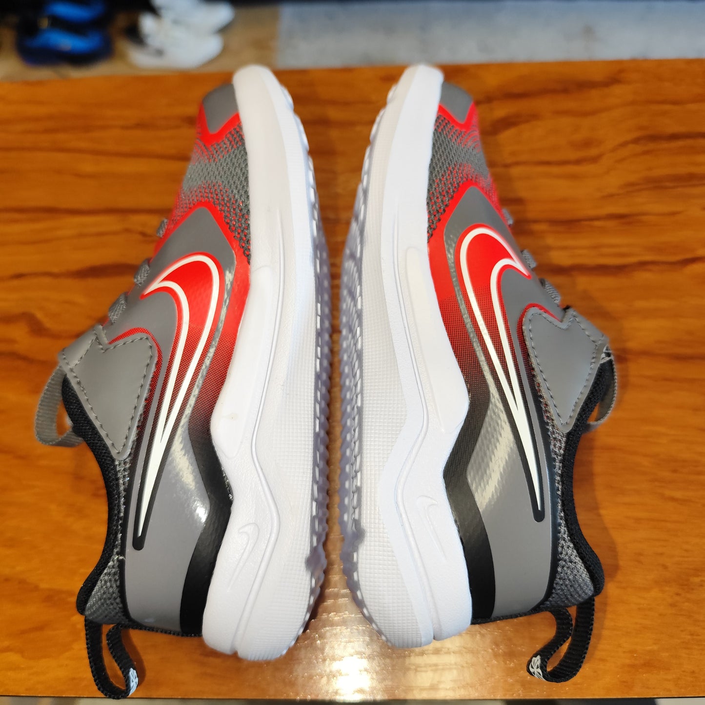 Talla 27 Cosmic Runner