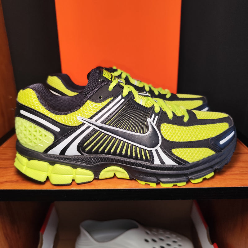 Talla 39 Zoom Vomero 5 Nike