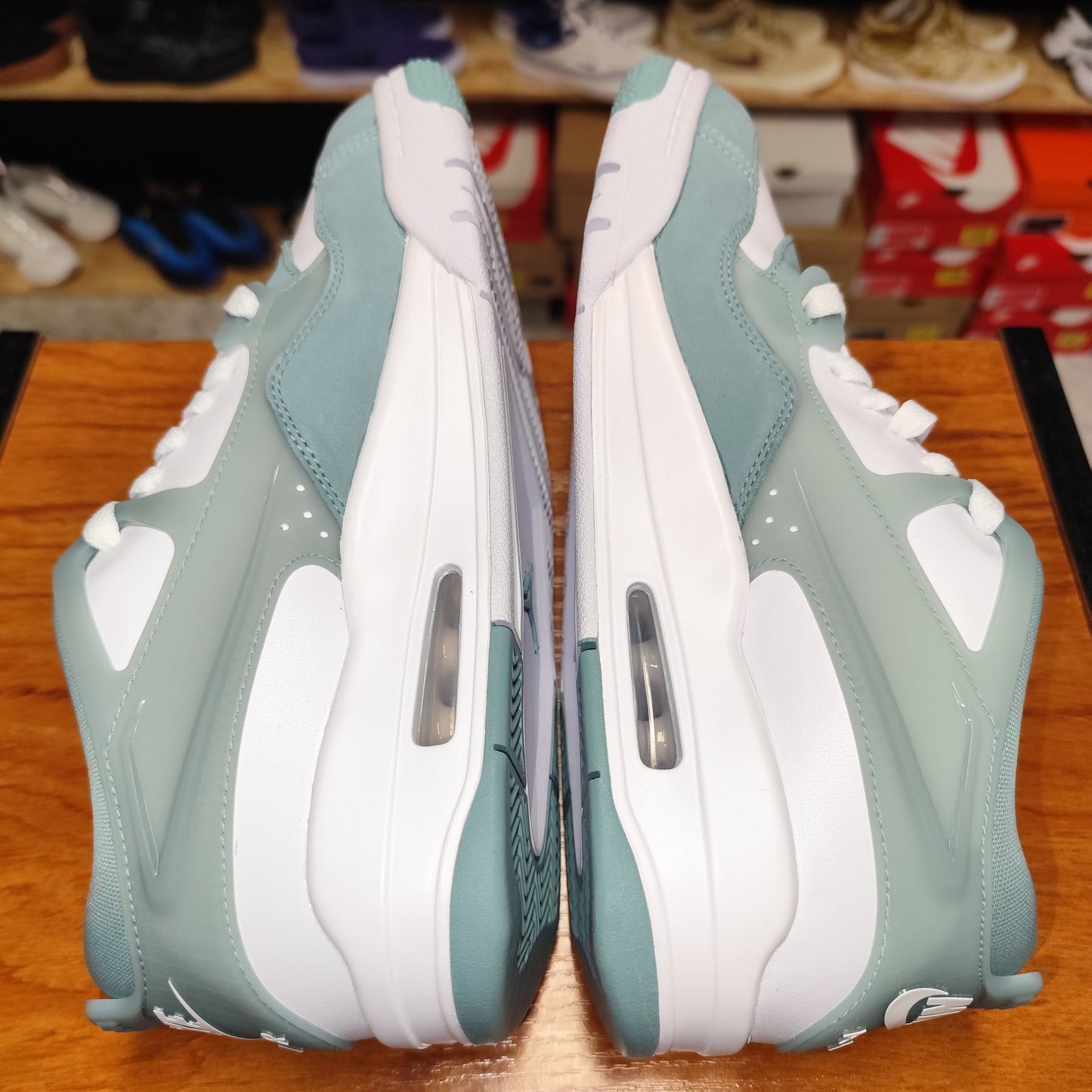 Talla 42 Jordan 4RM