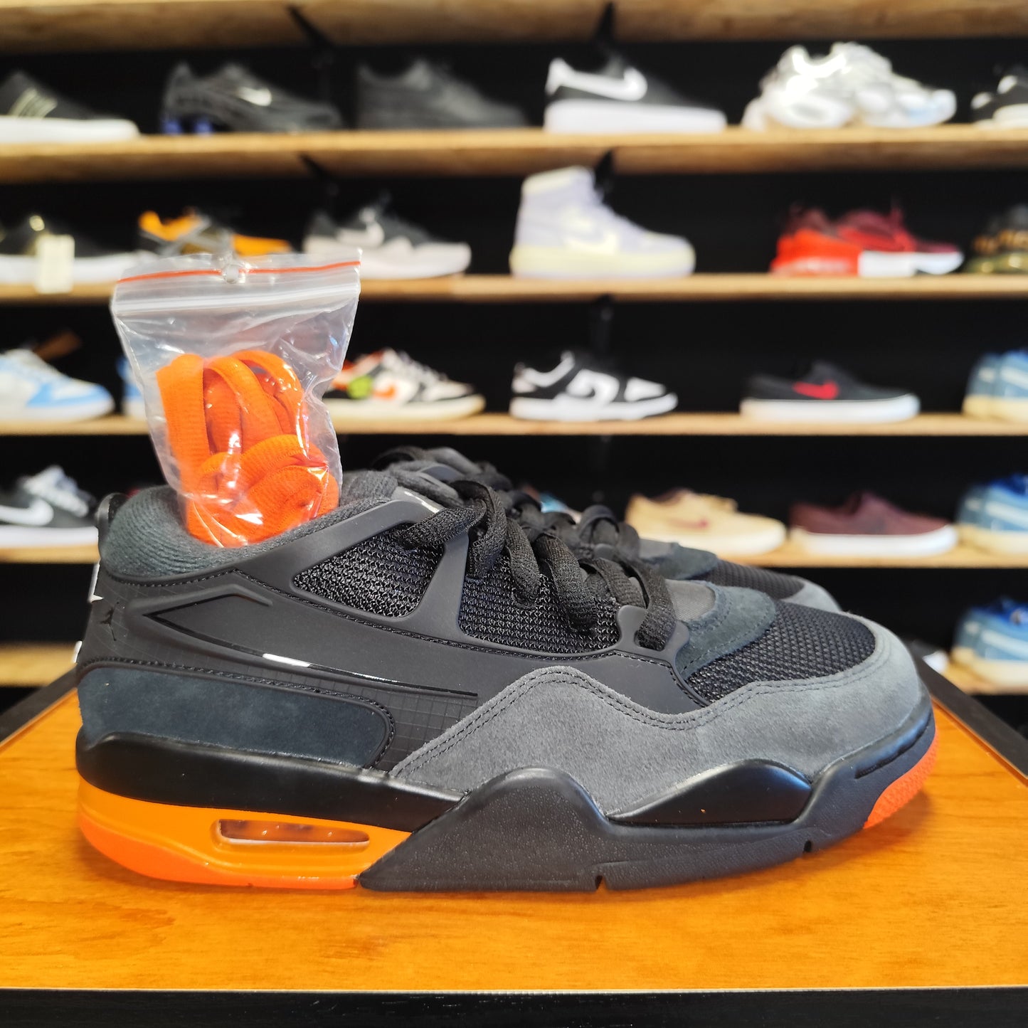 Talla 40Y Jordan 4RM