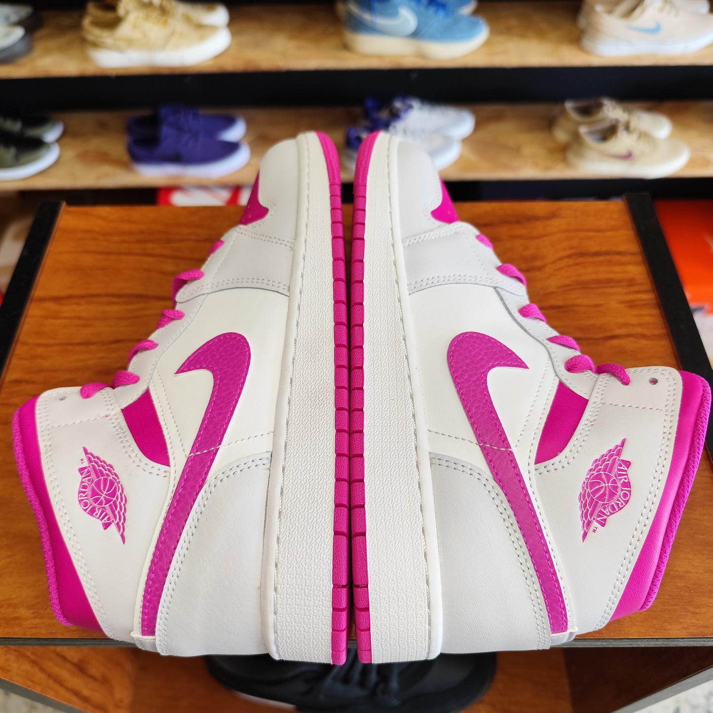 Talla 40 Jordan 1 Mid
