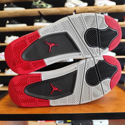 Talla 42.5 Jordan 4RM