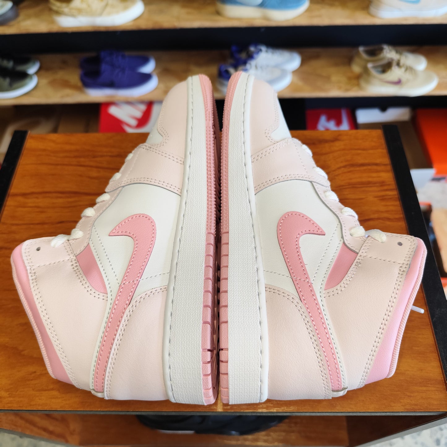 Talla 38.5 Jordan 1 Mid
