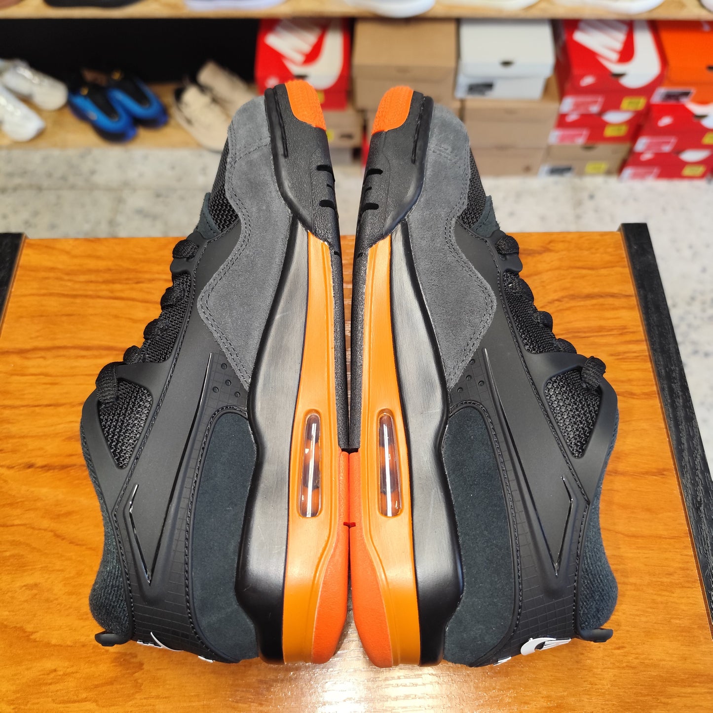 Talla 40Y Jordan 4RM