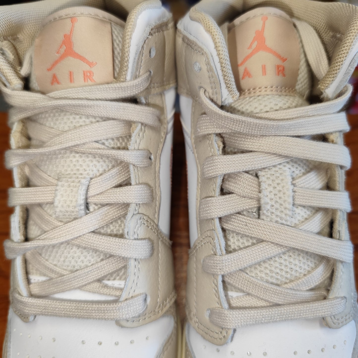 Talla 38.5 Jordan 1 Mid