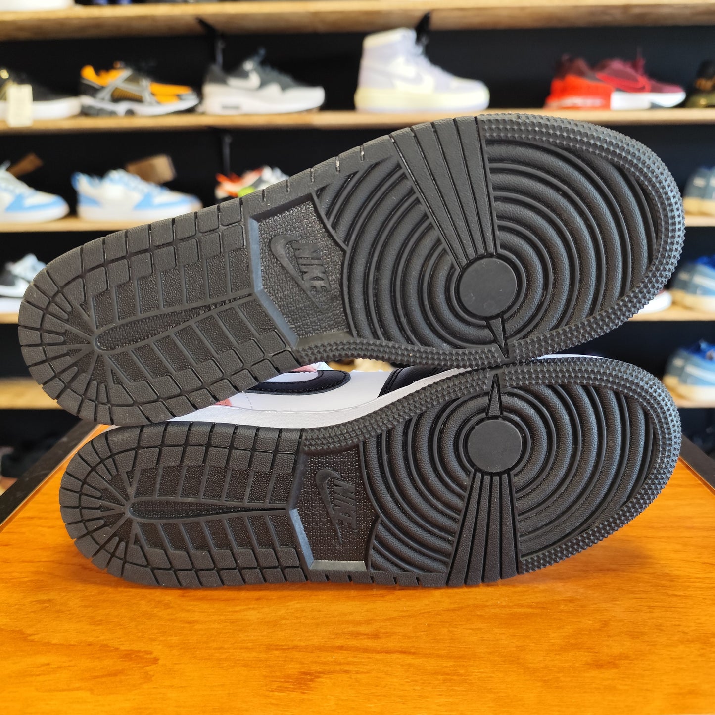 Talla 38 Jordan 1 Mid