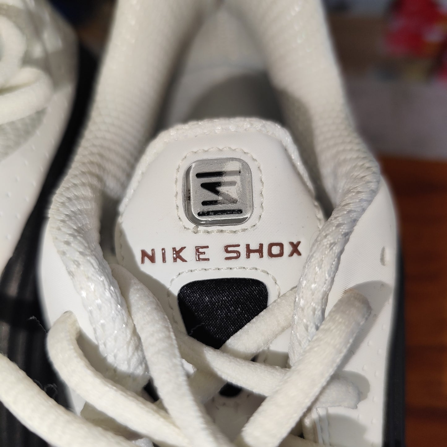 Talla 37.5 Shox R4