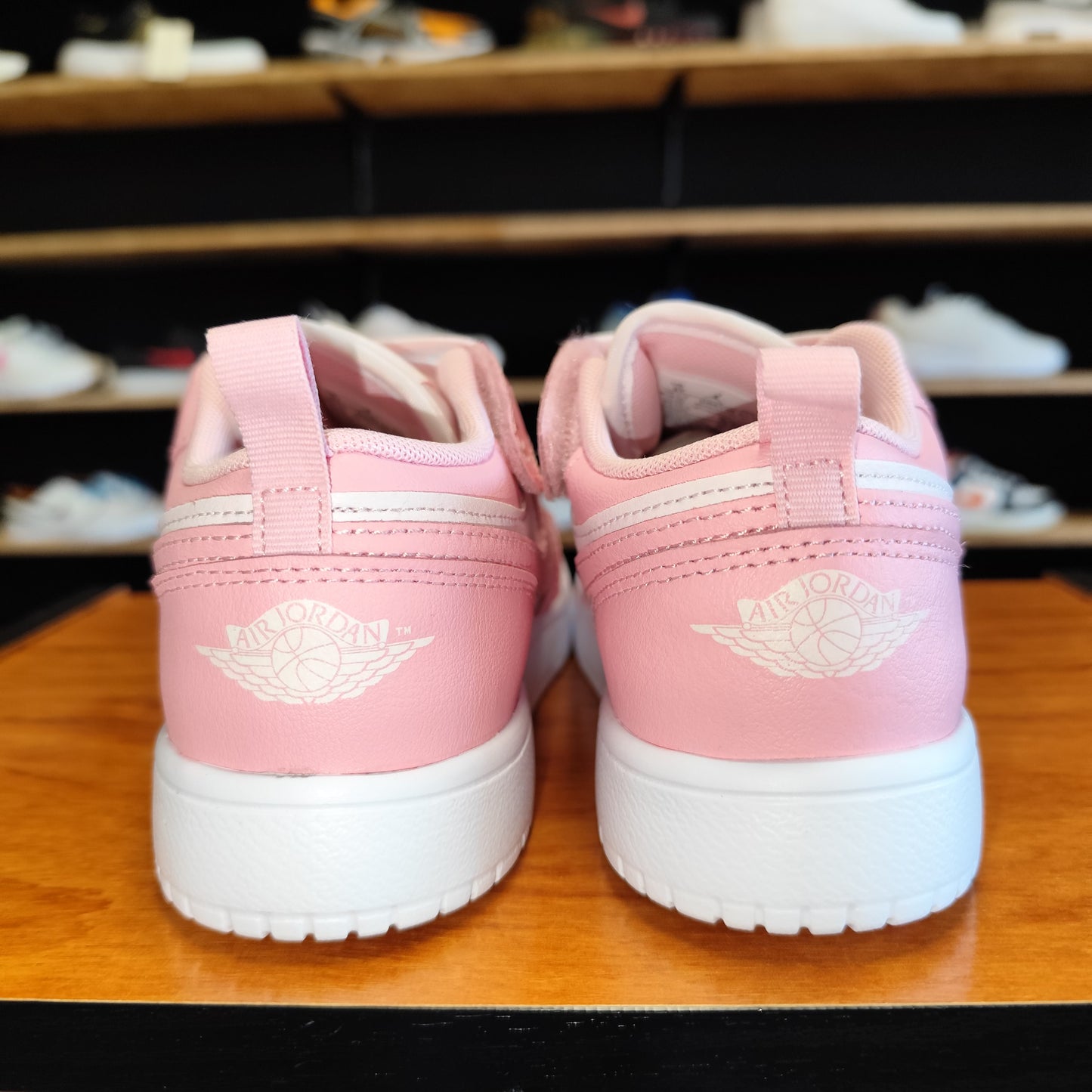 Talla 35Y Jordan 1 Low