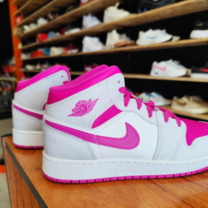 Talla 40 Jordan 1 Mid