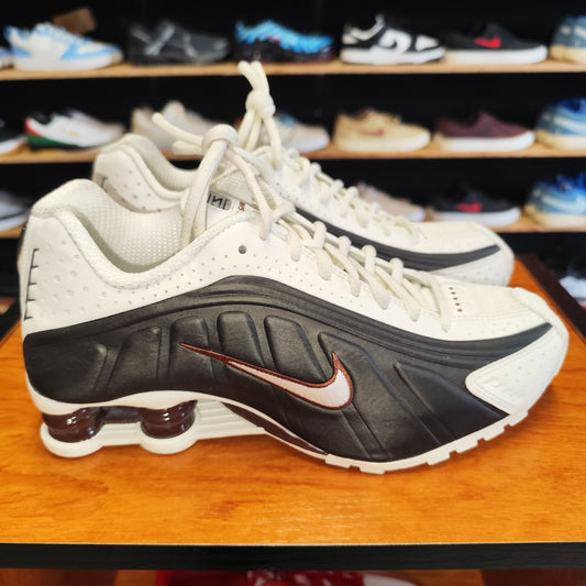 Talla 37.5 Shox R4