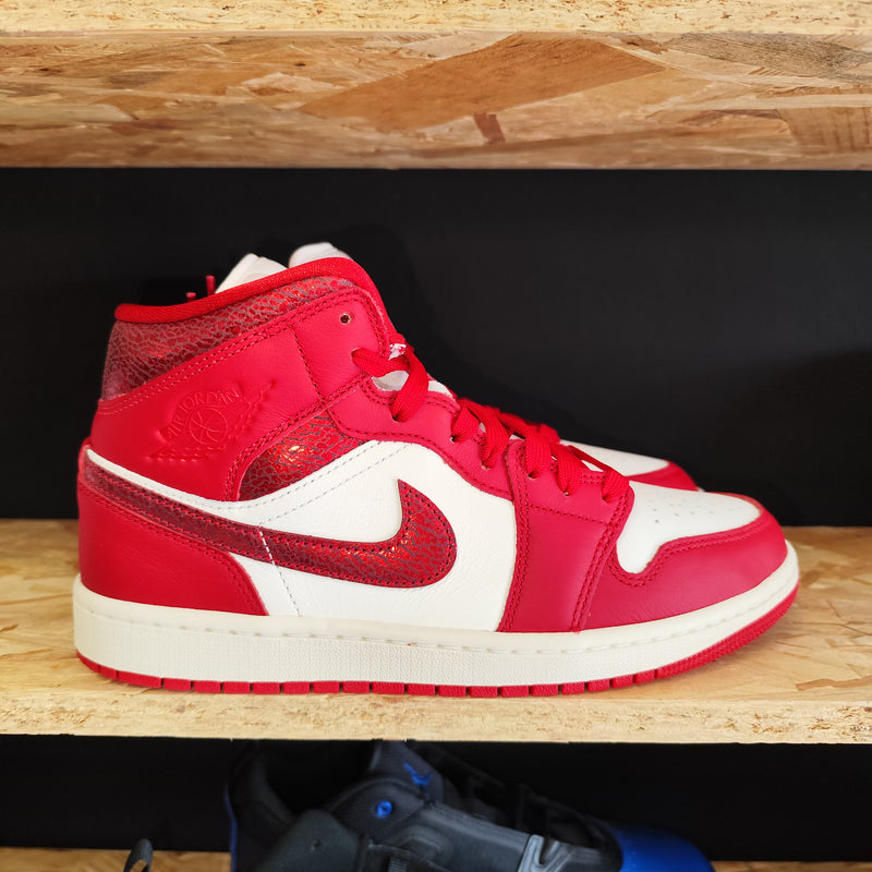 Talla 38.5 Jordan 1 Mid Nike