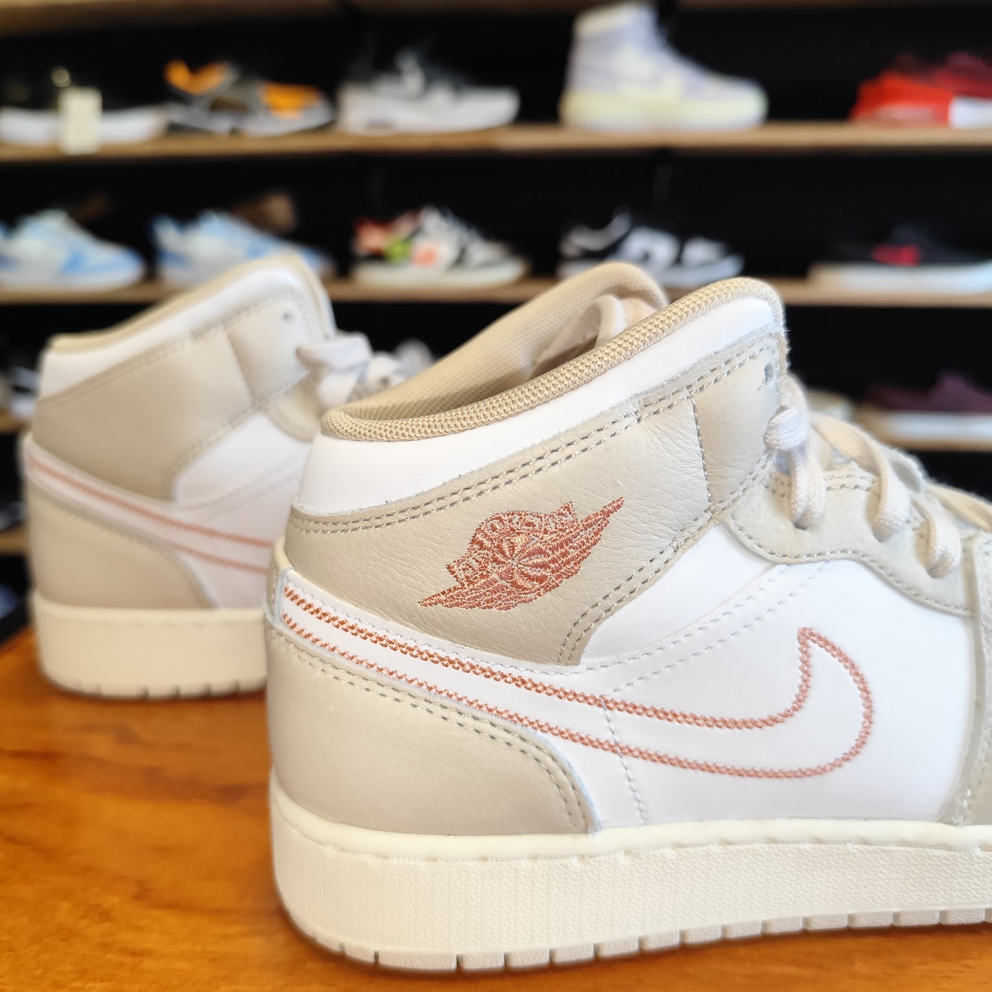 Talla 38.5 Jordan 1 Mid