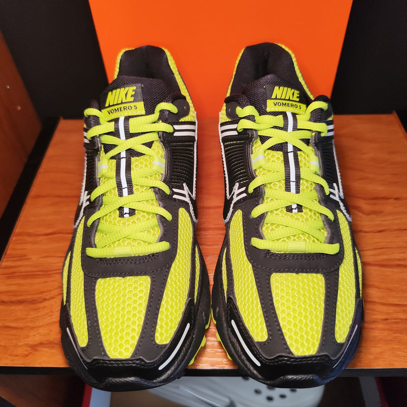 Talla 39 Zoom Vomero 5 Nike